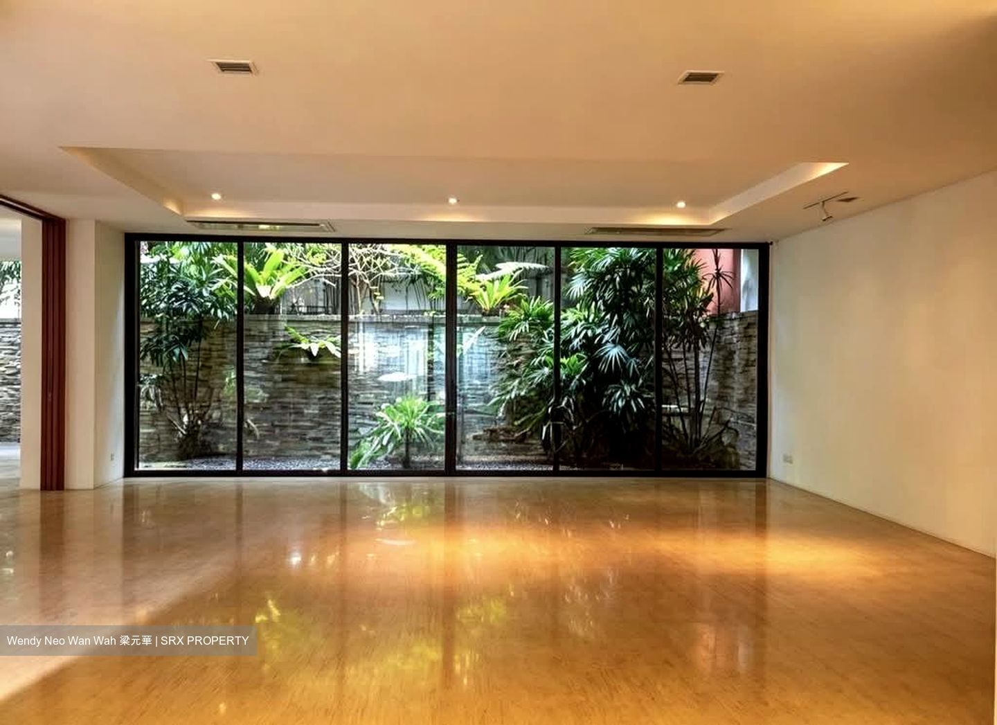 First Avenue (D10), Detached #635086591
